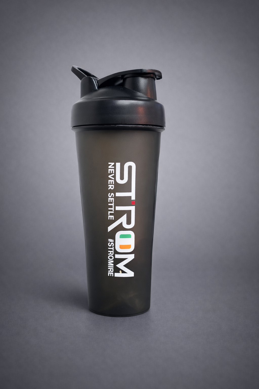 Strom Ireland Shaker